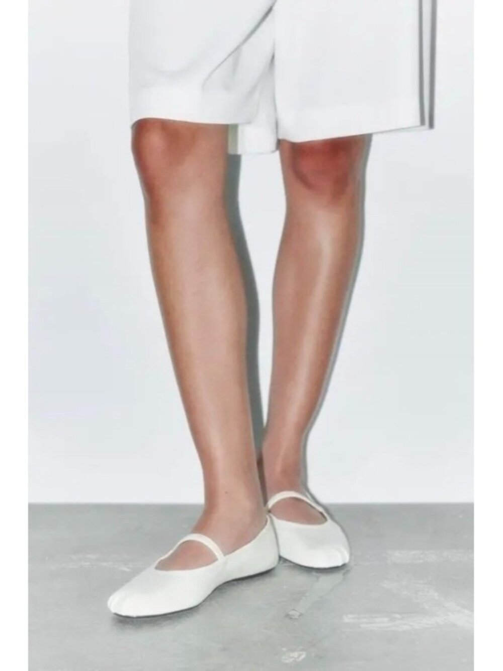 ZARA Ivory Leather Mary Jane Ballet Flats Gold Buckle EU 39 US 8.5